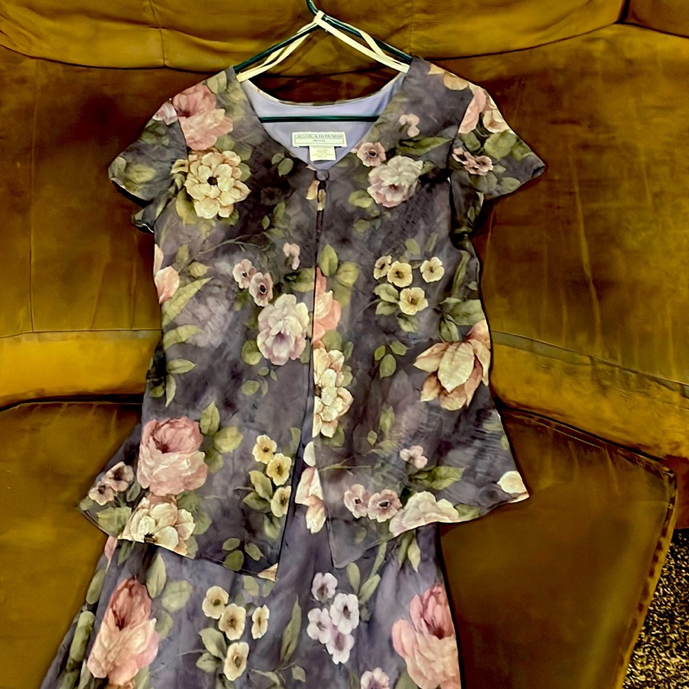 Beautiful sheer dress. Size 12 lavender with mauve flowers and green leaves.